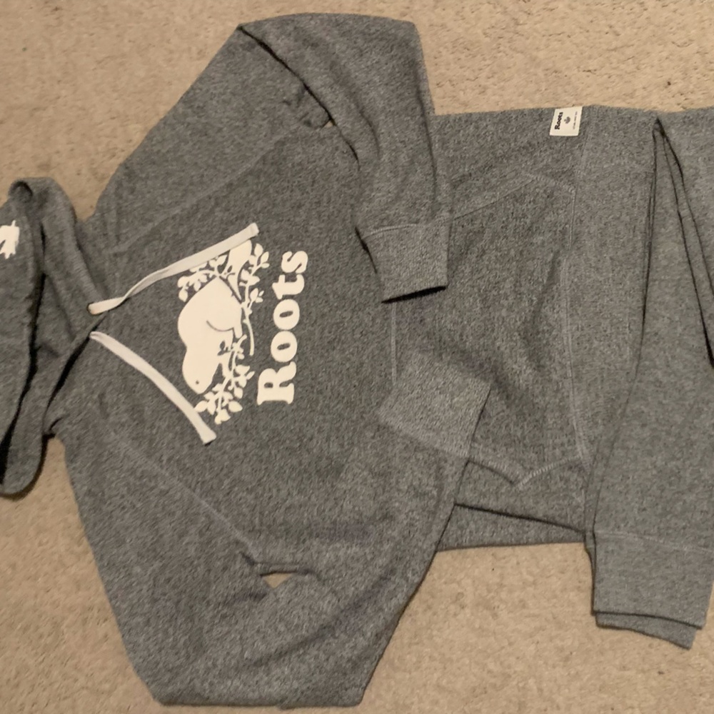 Roots Women’s tracksuit size small
